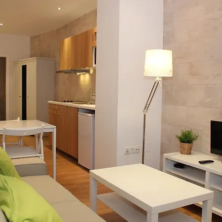 أبارتمنتوس كلافيرو *